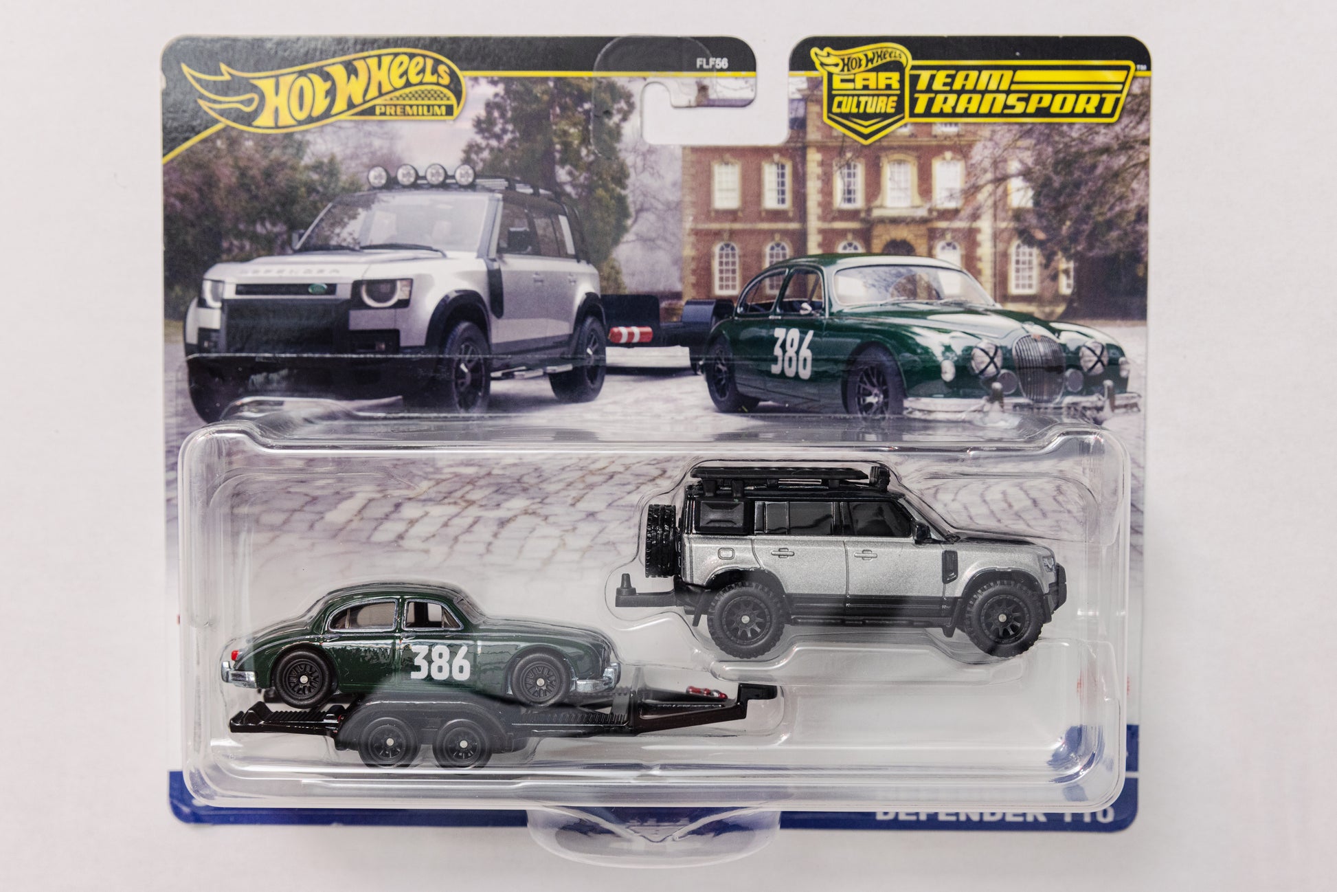 Team Transport '23 Land Rover Defender & Jaguar MK1 #74