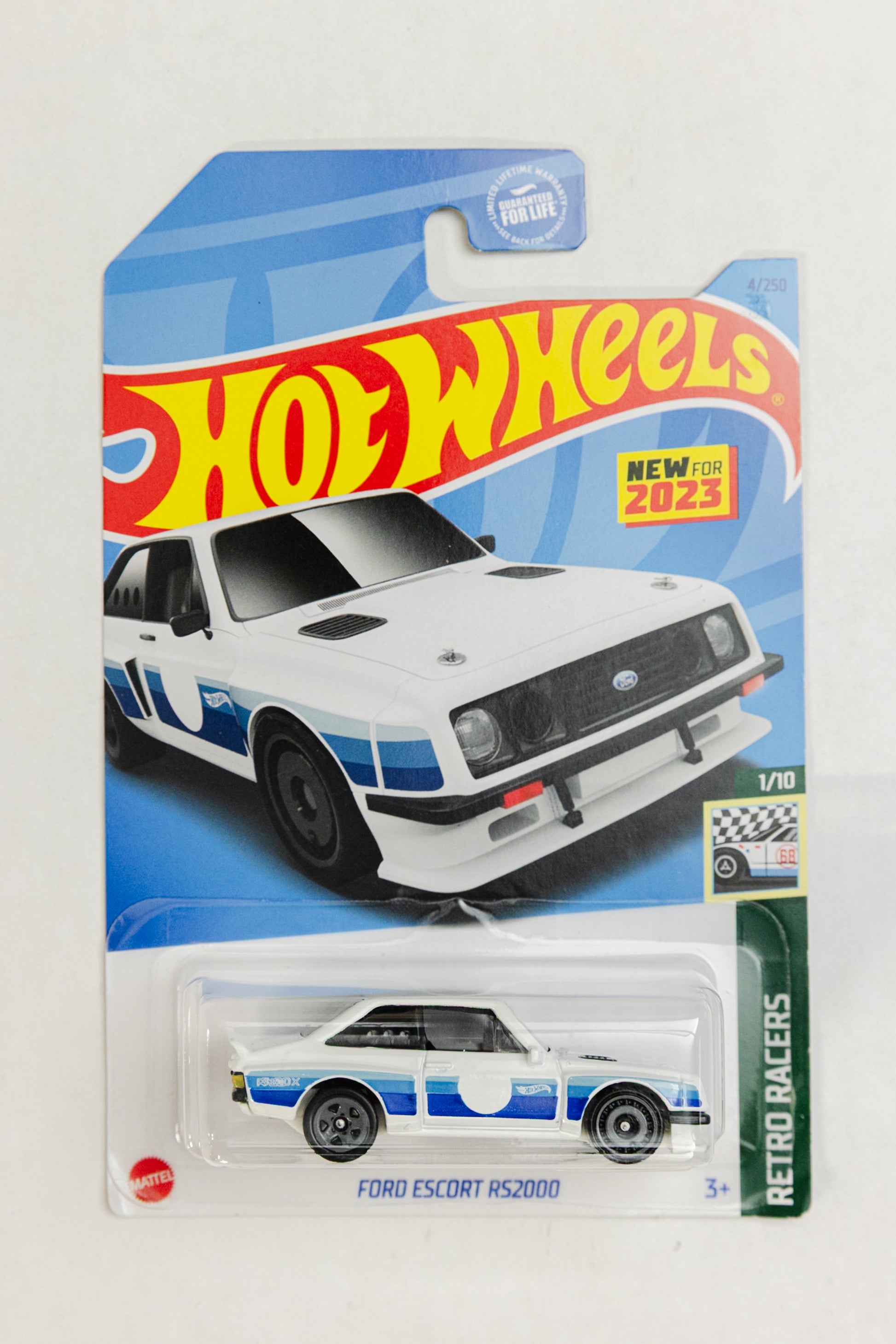 Ford Escort RS2000 - Retro Racers (Damaged Card)