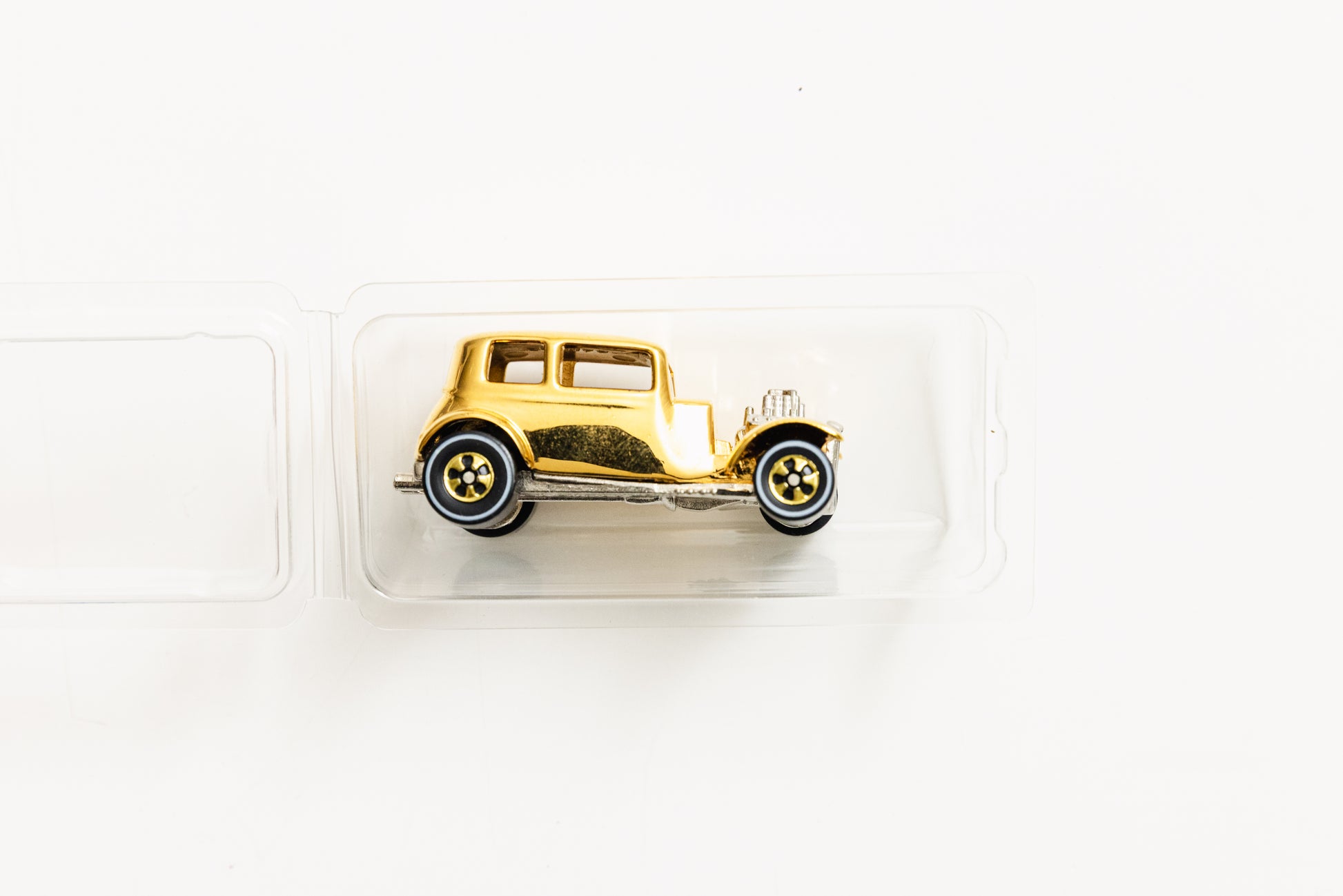 LOOSE '32 Ford Vicky - 1995 FAO Schwartz 3 Pack
