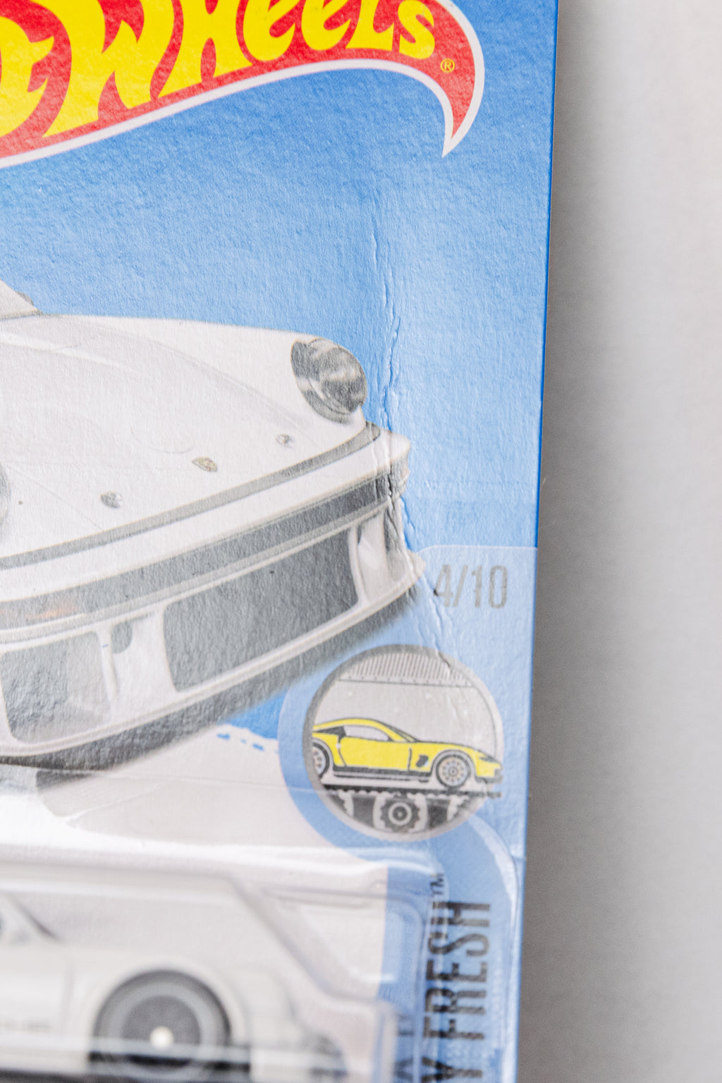 Porsche 934.5 - Factory Fresh (Damaged Cards)
