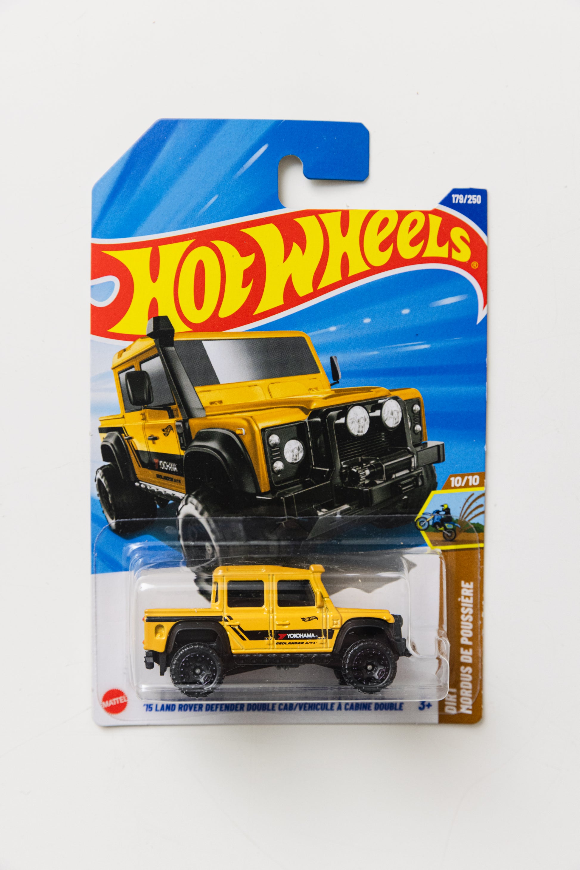 '15 Land Rover Defender Double Cab - Dirt (Damaged Blister+Card)