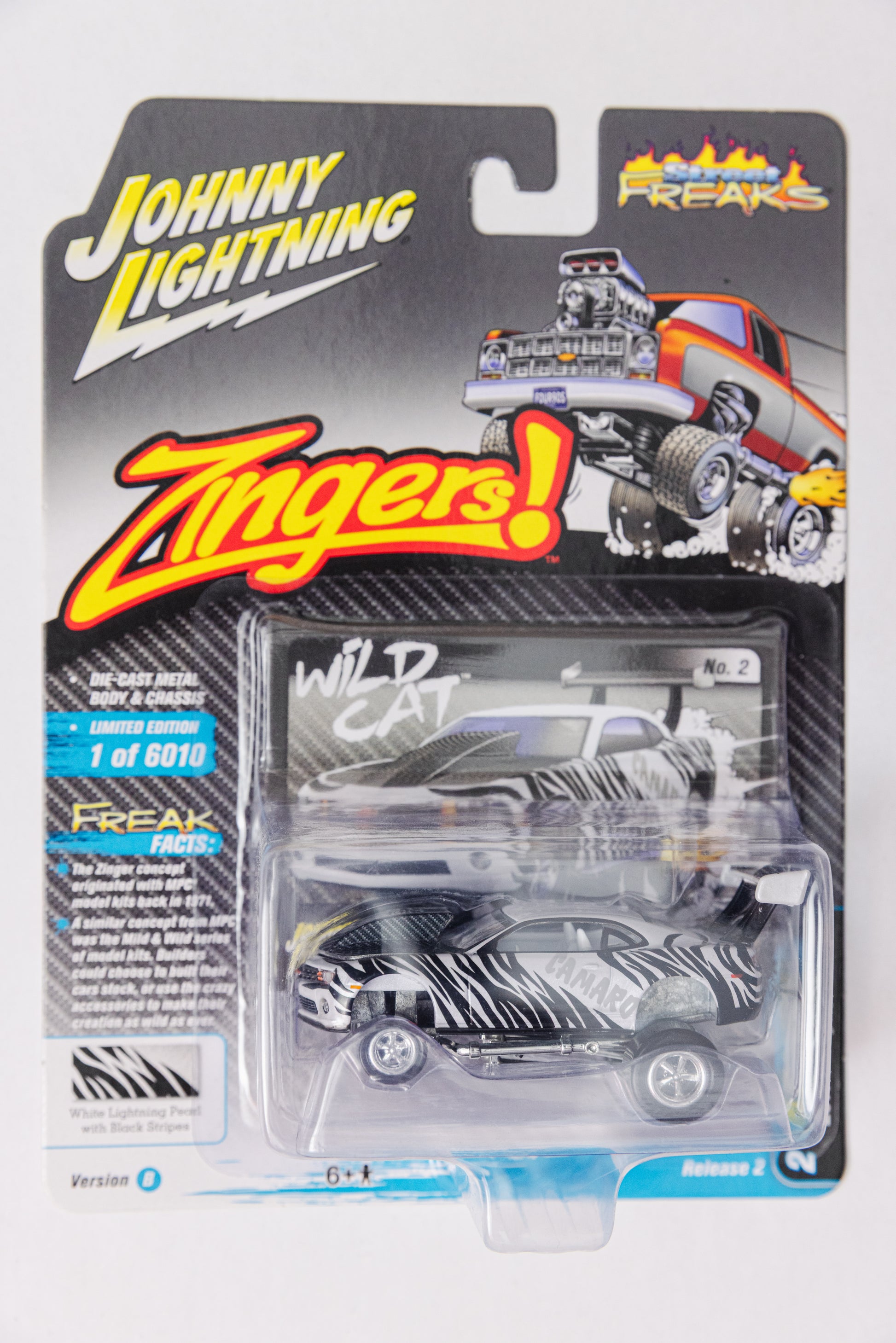 Johnny Lightning Zingers! Camaro Wild Cat