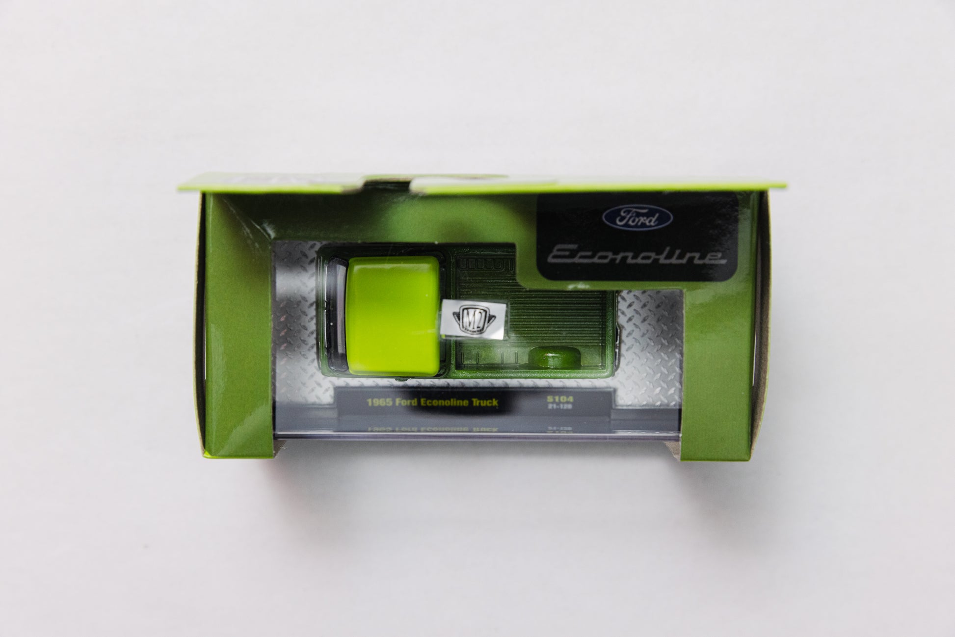 M2 Machines Ford Econoline Truck