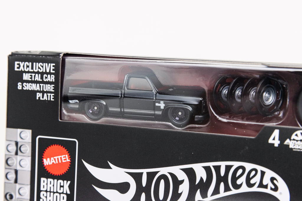 Brick Shop '83 Chevy Silverado (Damaged Box)