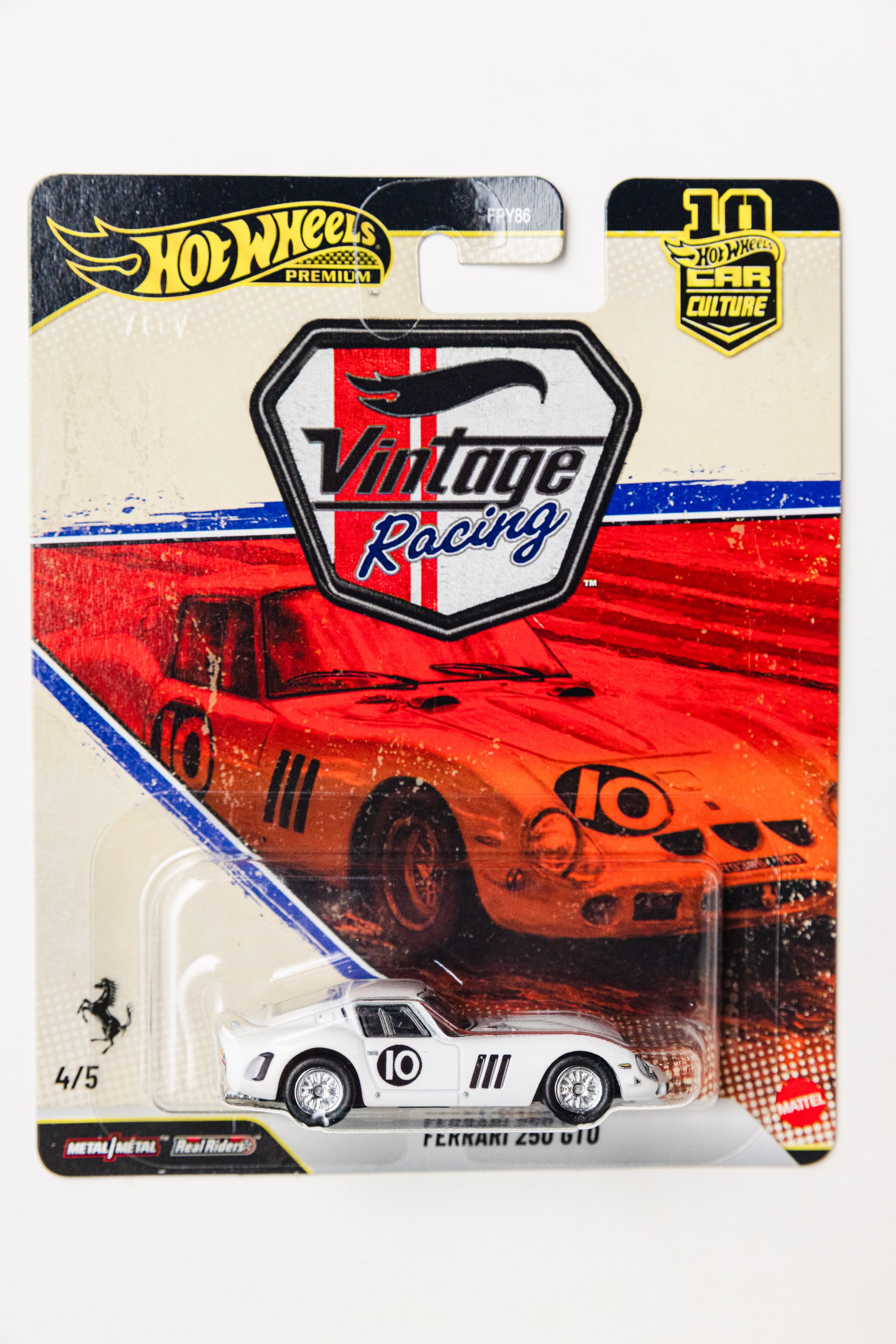 Vintage Racing Ferrari 250 GTO - 4/5