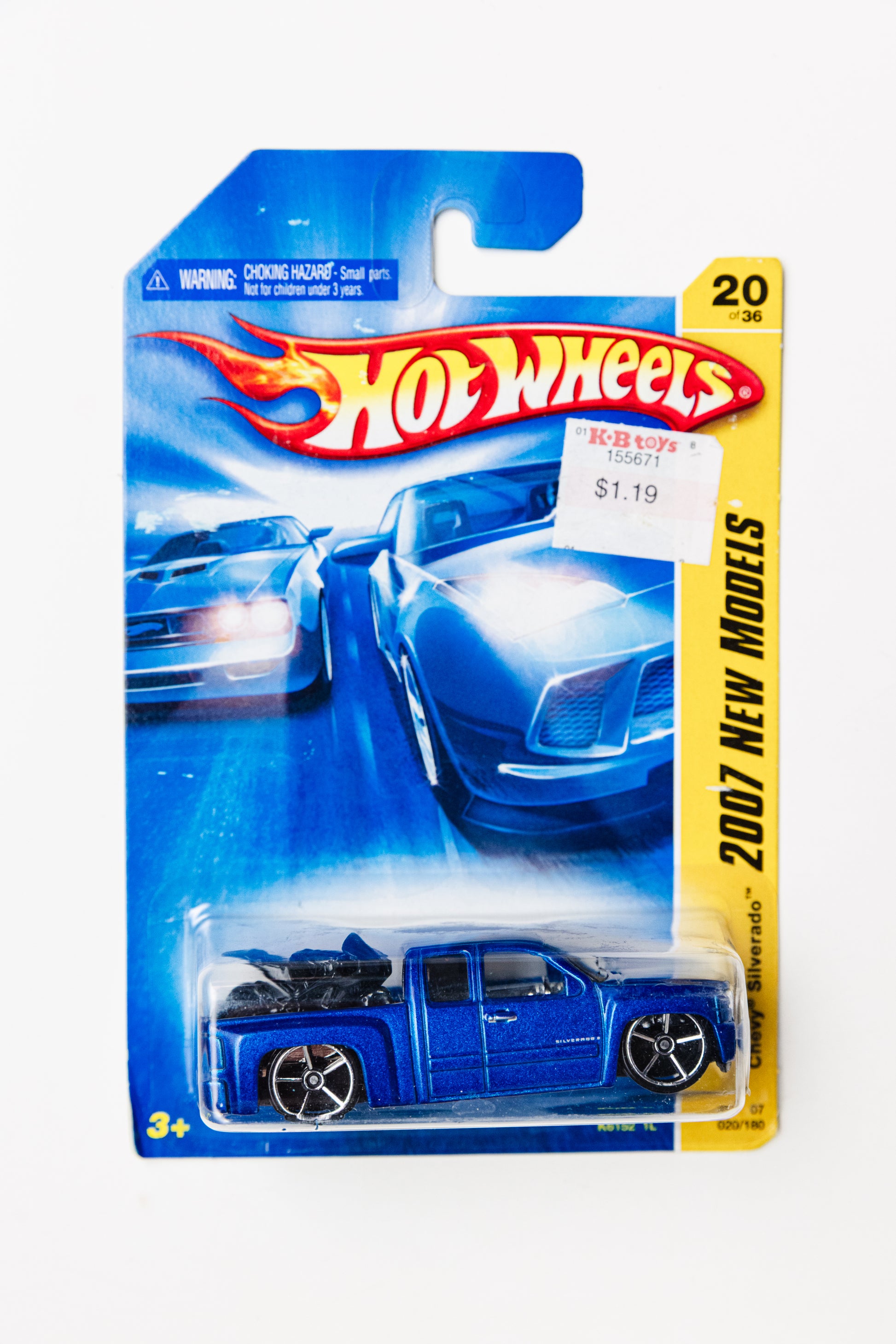 Chevy Silverado - 2007 New Models (Damaged Blister+Card)
