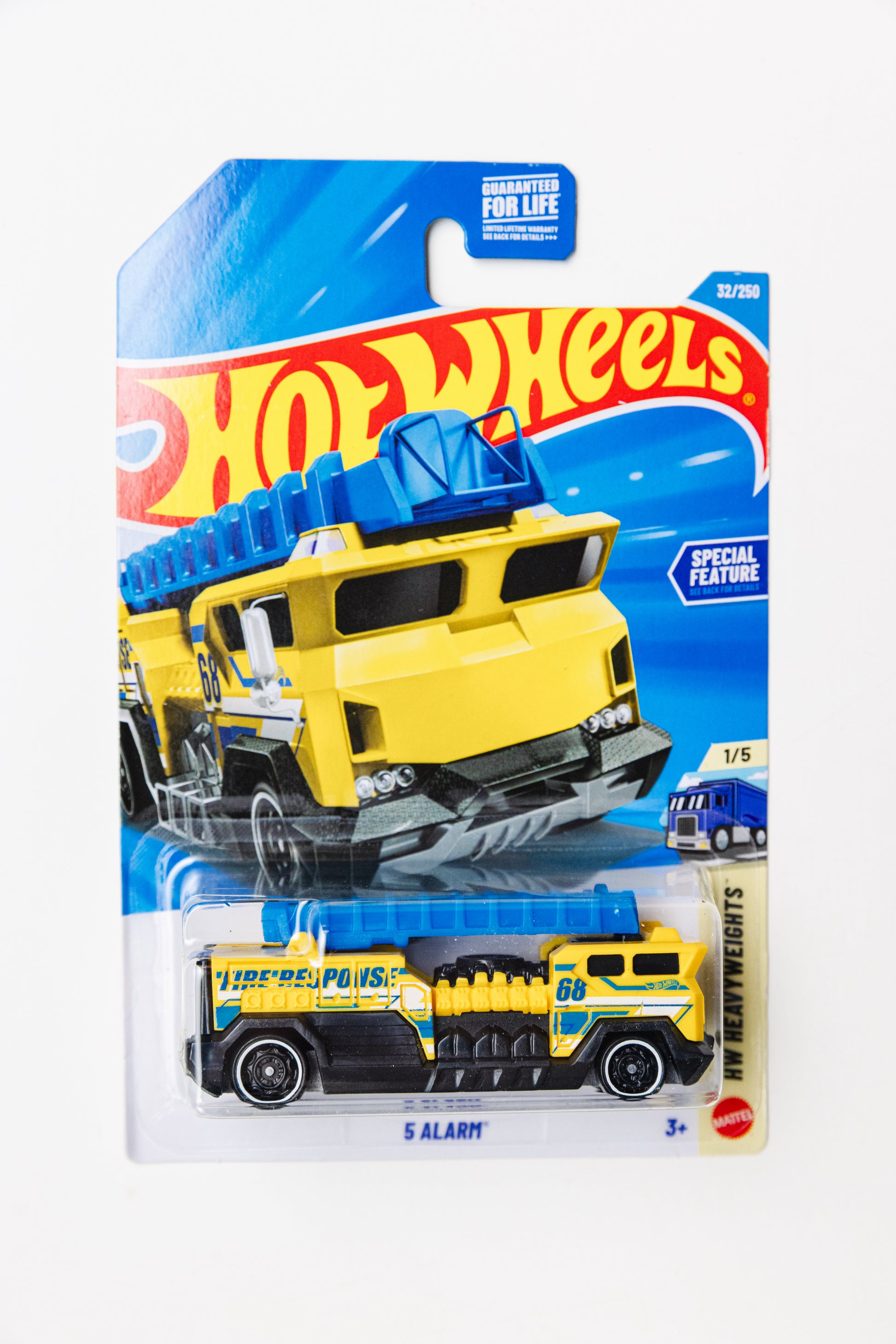 5 Alarm - HW Heavyweights (Damaged Blister+Card)
