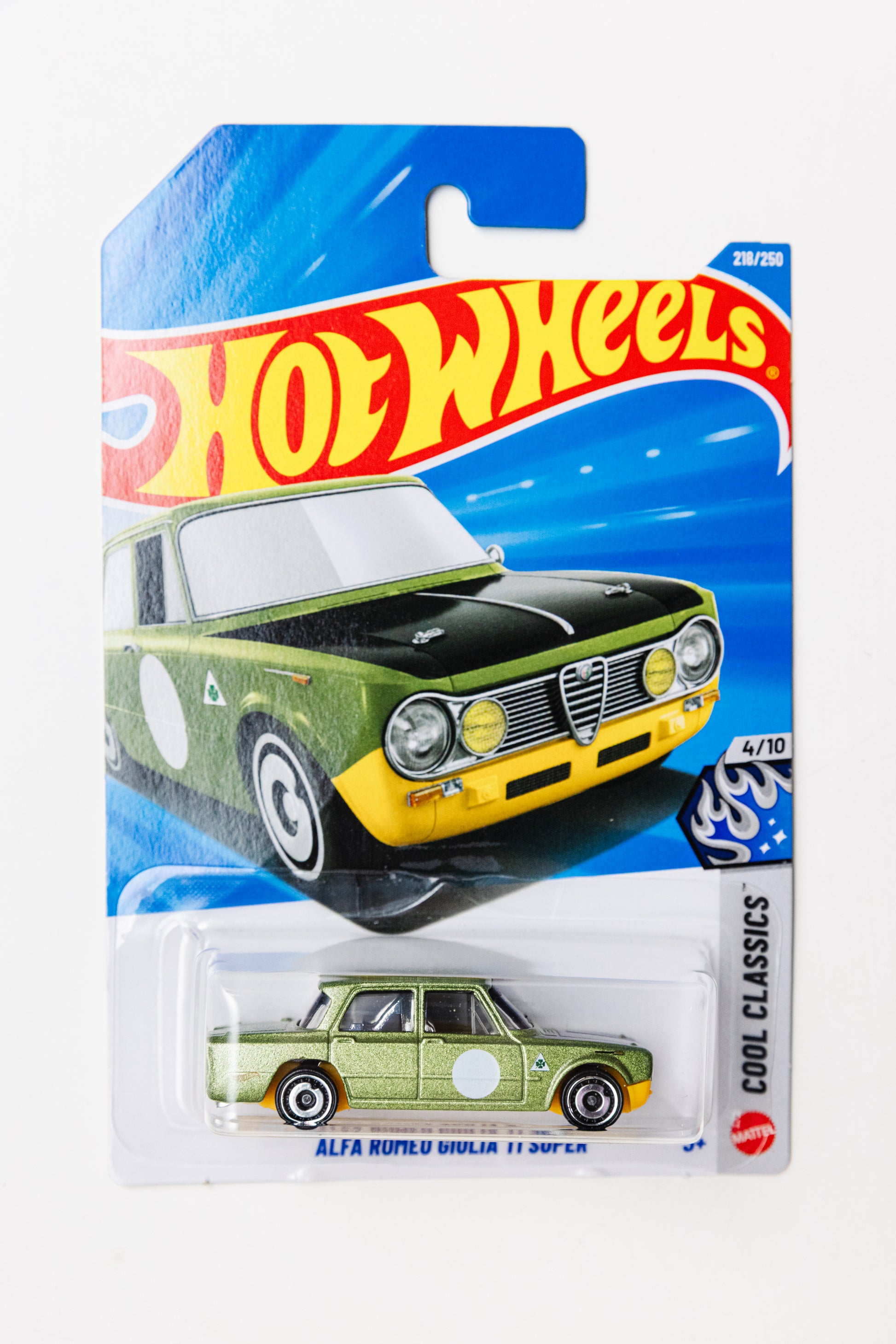 Alfa Romeo Giulia T1 Super - Cool Classics (Damaged Card)
