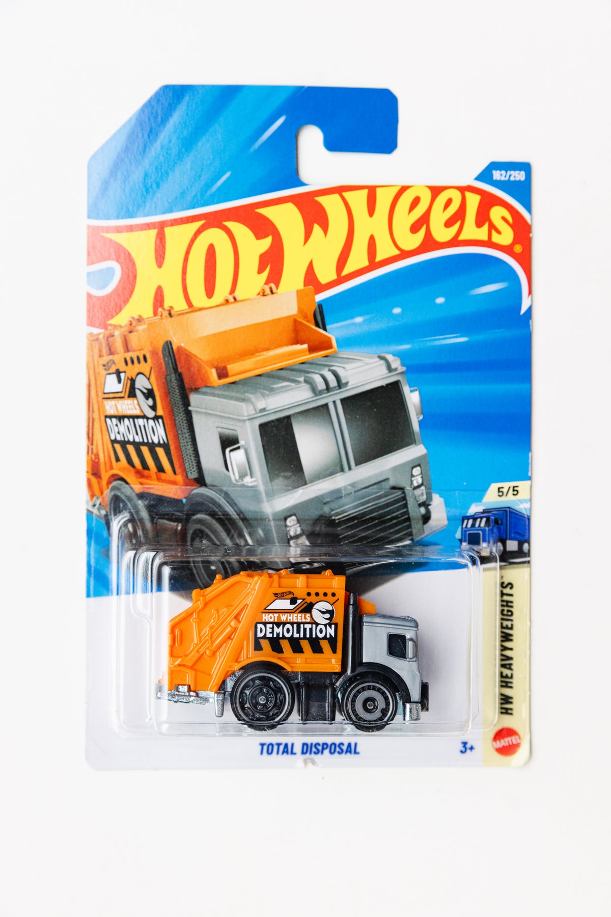 Total Disposal TREASURE HUNT - HW Heavyweights (Damaged Card)
