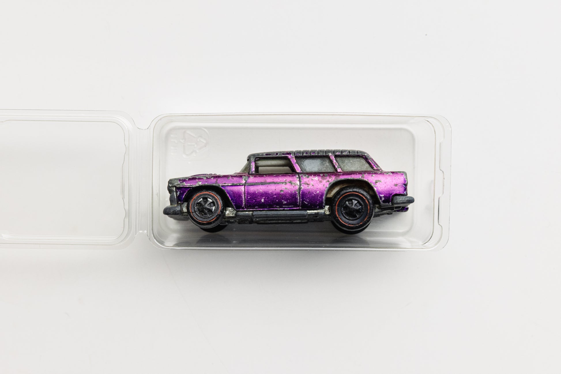 LOOSE Classic Nomad - Vintage Redline (Damaged)