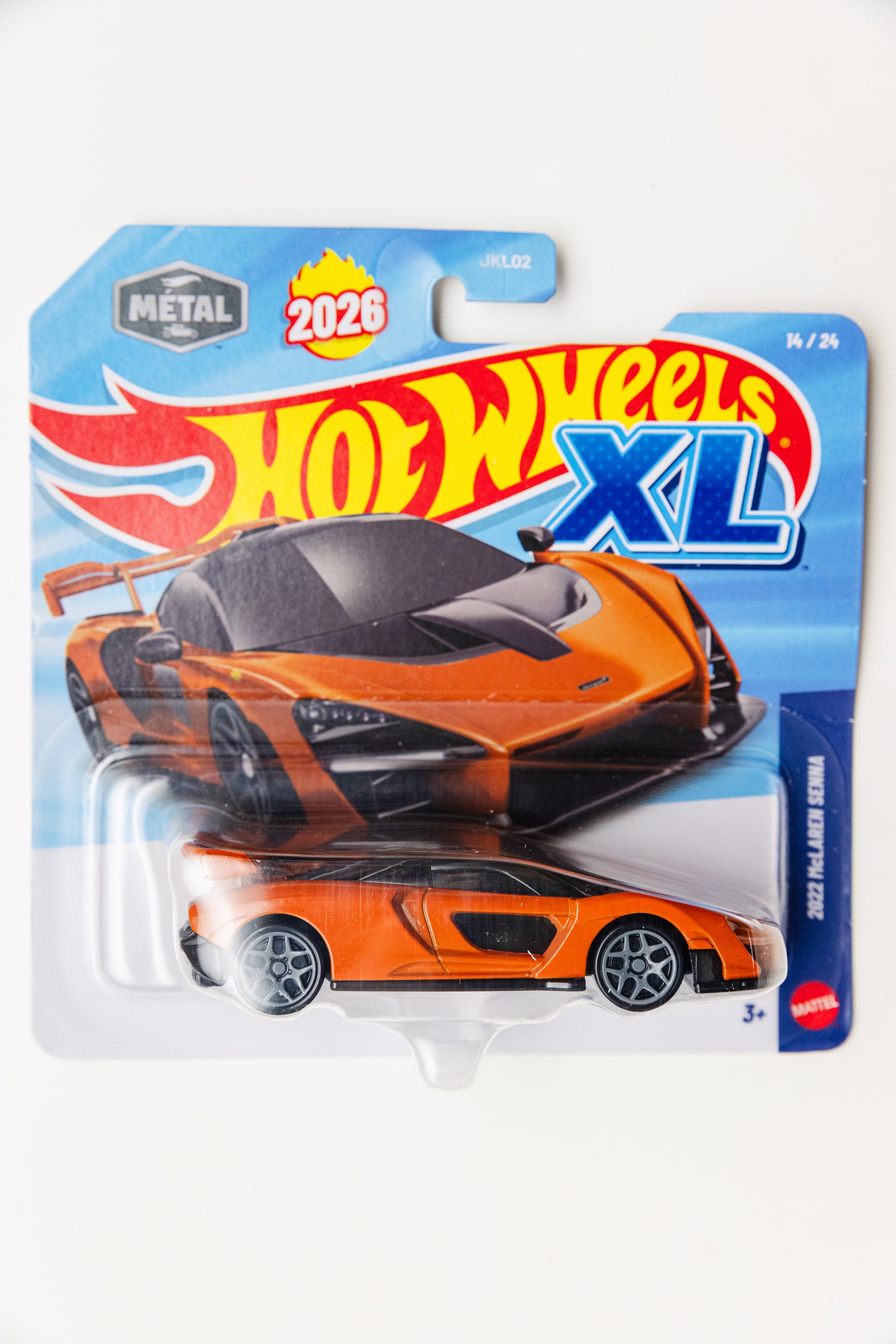 XL 2022 McLaren Senna - (Damaged Card)