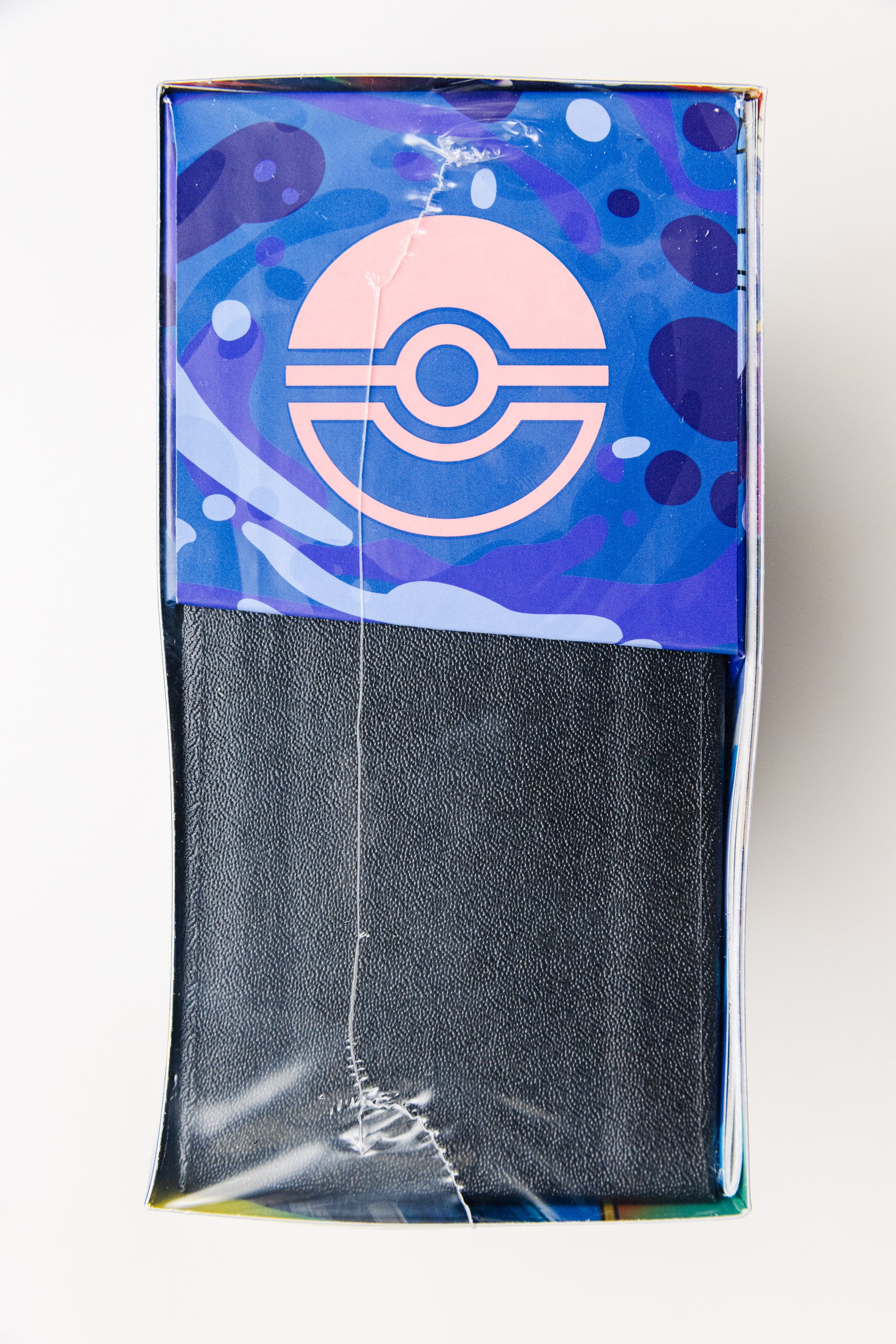 Pokemon TCG - Chaos Rising Elite Trainer Box (SEALED with small tear)