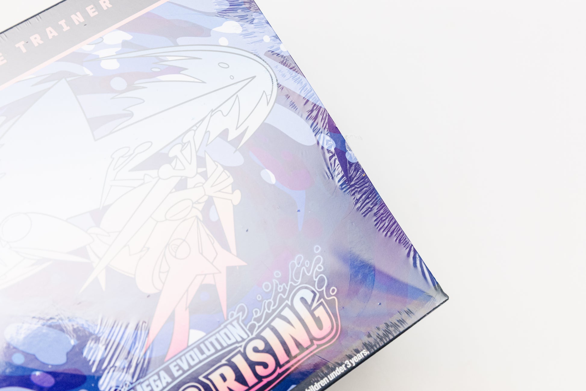 Pokemon TCG - Chaos Rising Elite Trainer Box (SEALED with small tear)