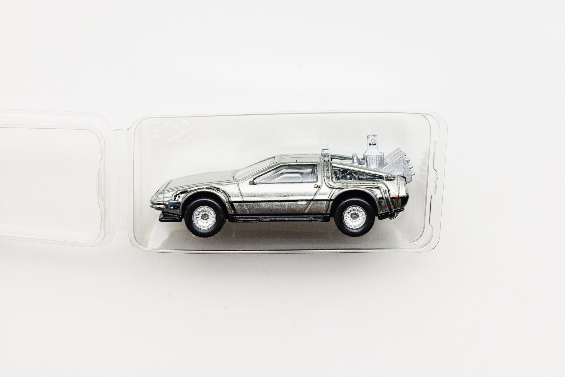 LOOSE BTTF Time Machine - Retro Entertainment