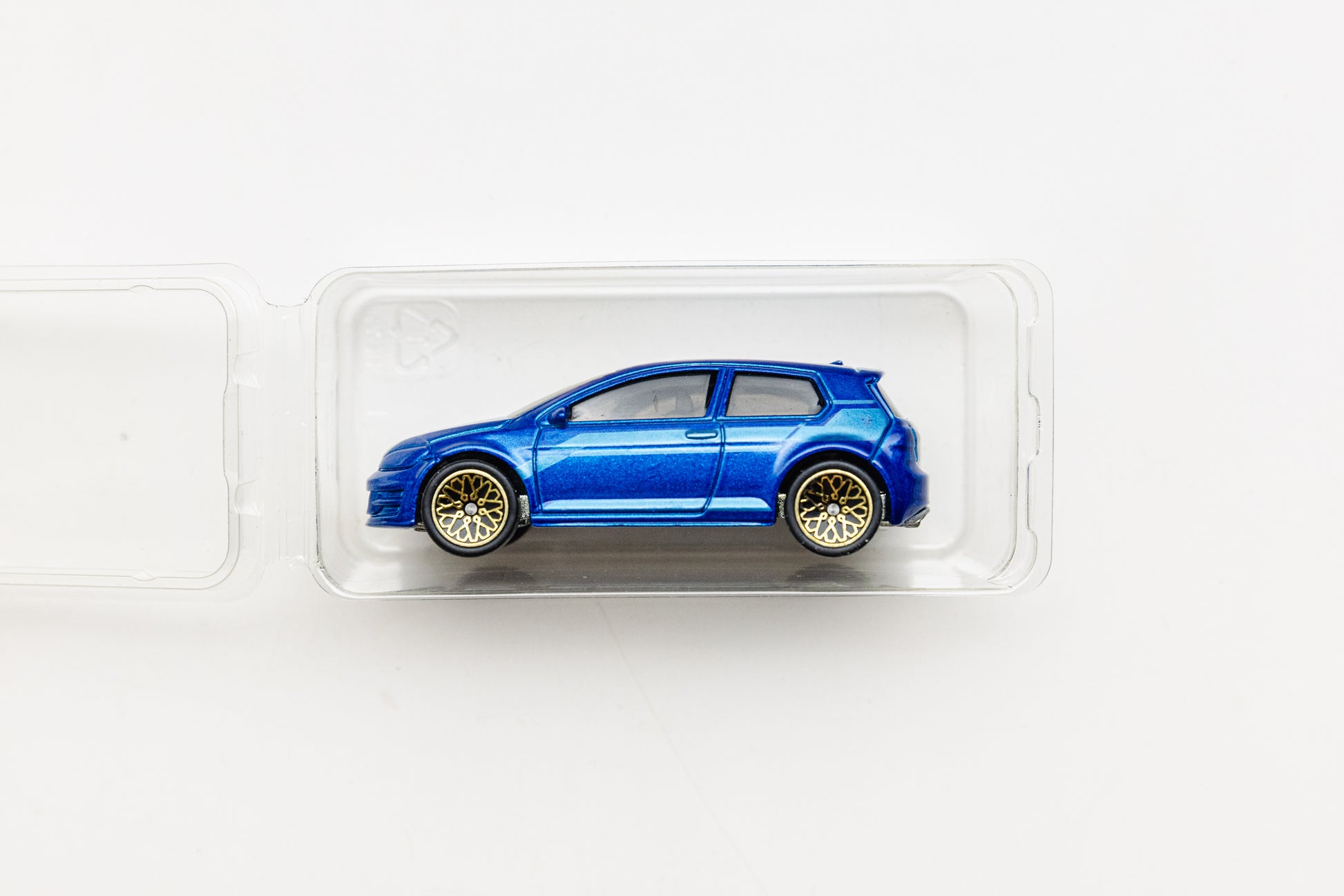 LOOSE Volkswagen Golf MK7 - Car Culture