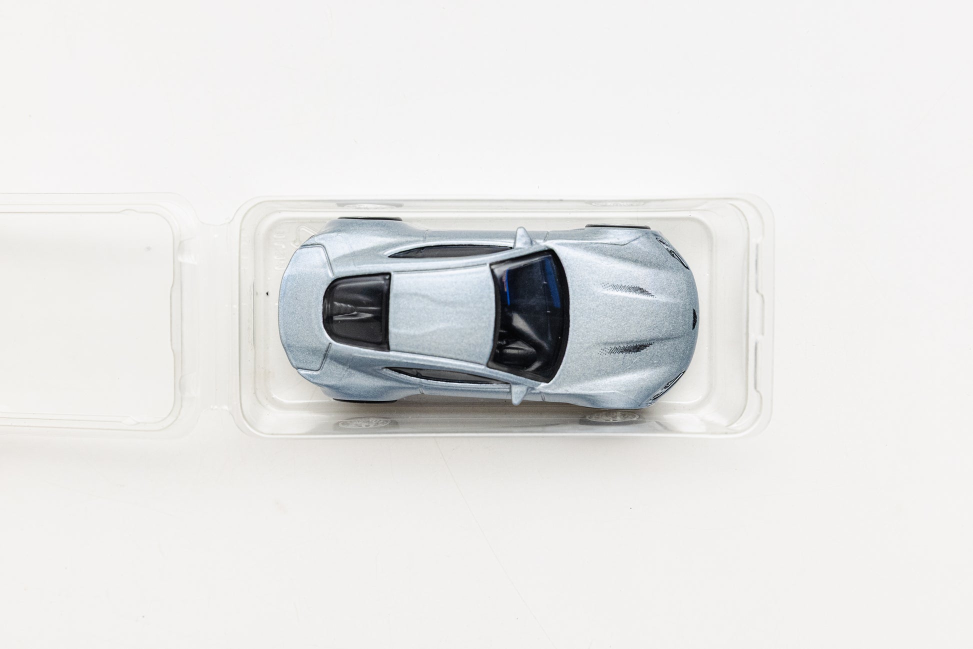 LOOSE Aston Martin DB10 - Retro Entertainment