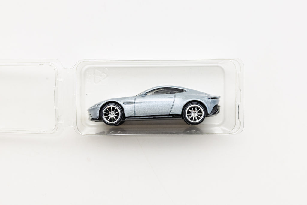 LOOSE Aston Martin DB10 - Retro Entertainment