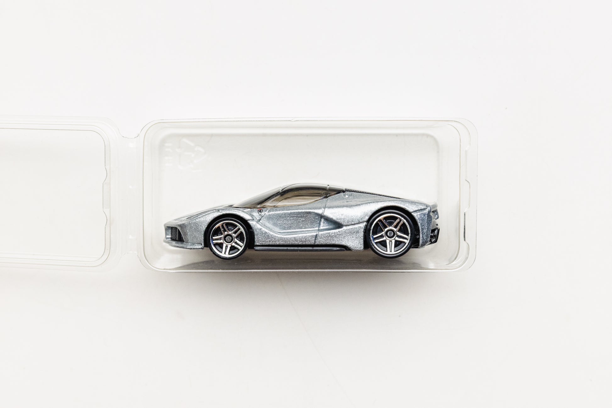 LOOSE Ferrari Laferrari - Mainline