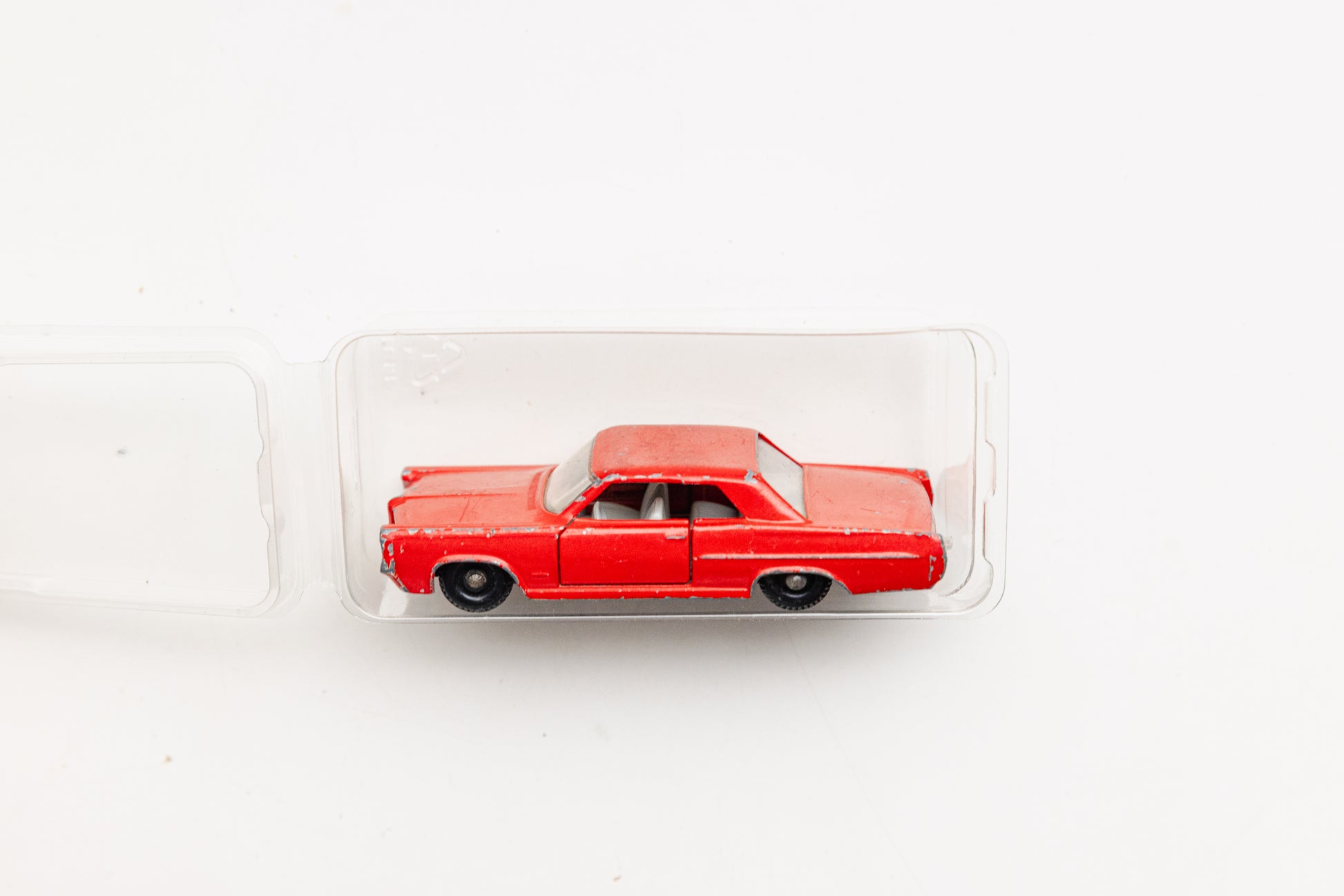 LOOSE Lesney Pontiac G.P Sports Coupe - No. 22
