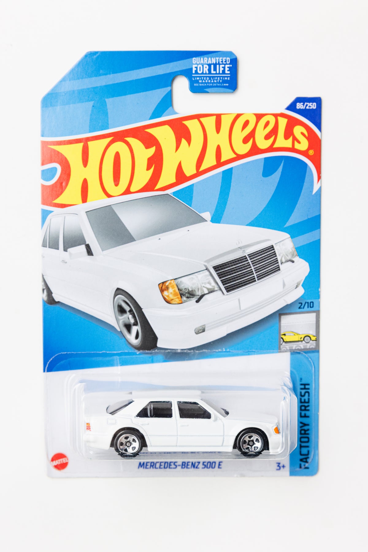 Mercedes-Benz 500 E (Dollar General Exclusive) - Factory Fresh (Soft Corners)