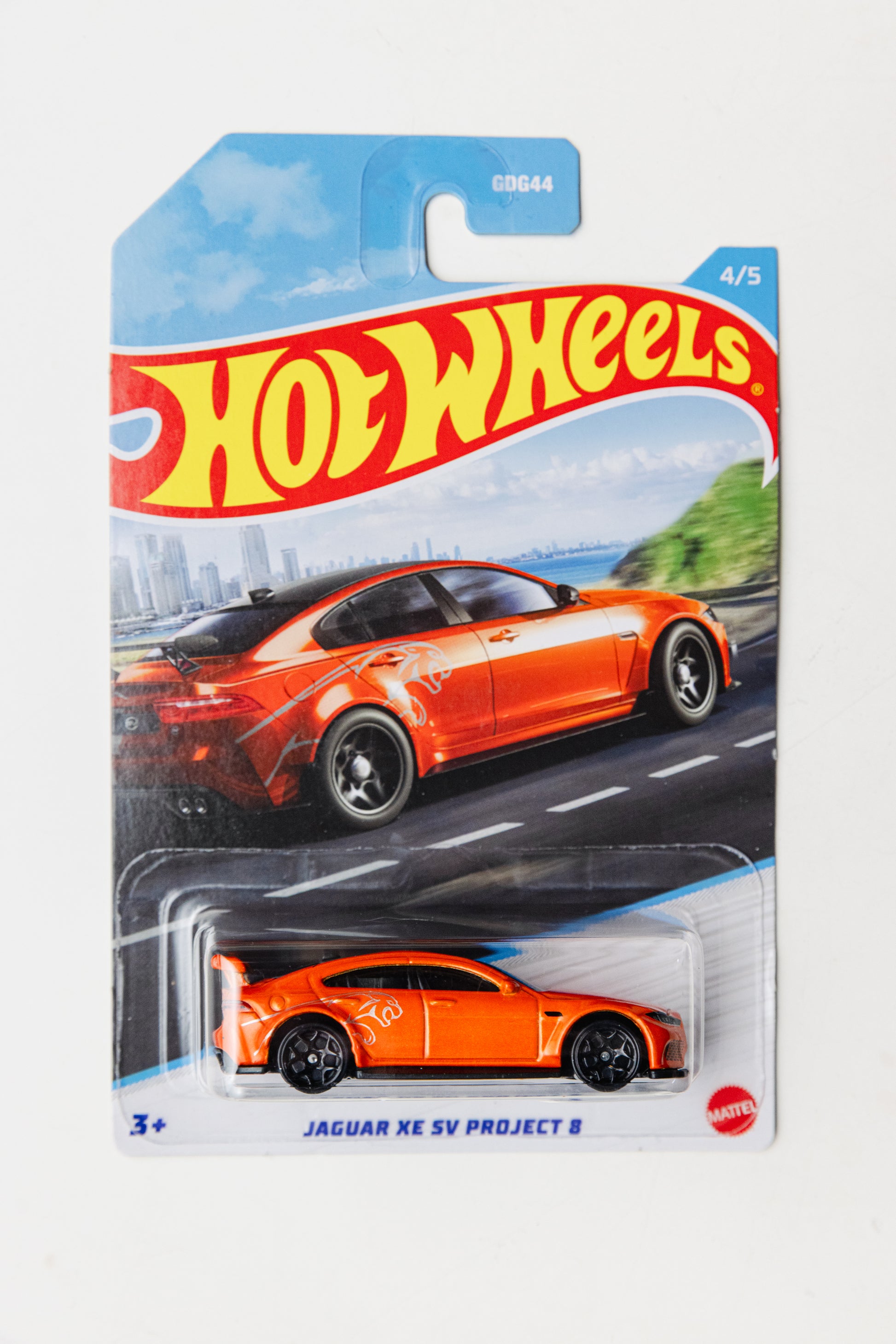 Luxury Sedans Series Jaguar XE SV Project 8 - 4/5