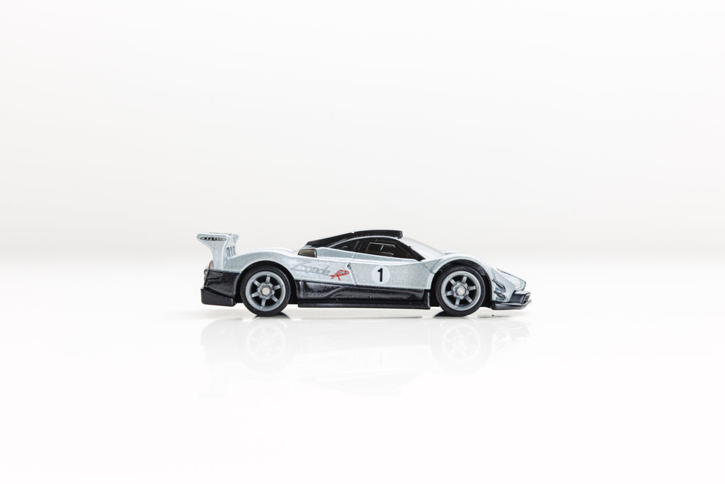 LOOSE Pagani Zonda R - Car Culture
