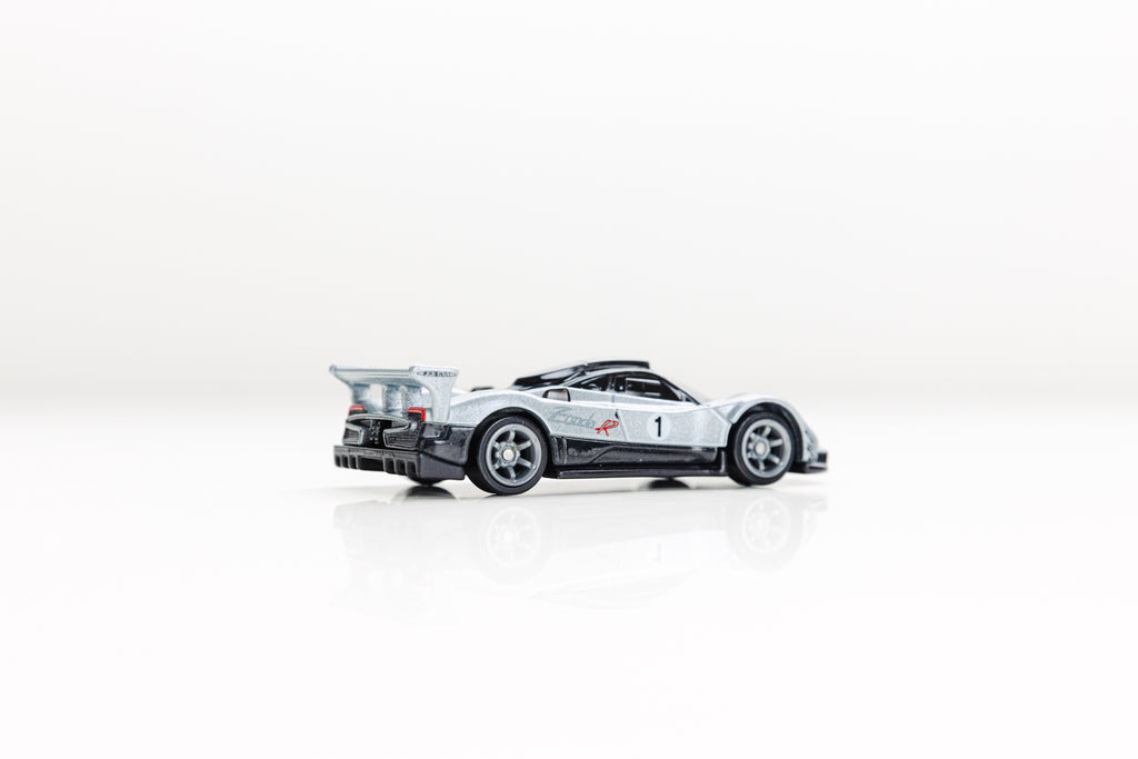 LOOSE Pagani Zonda R - Car Culture