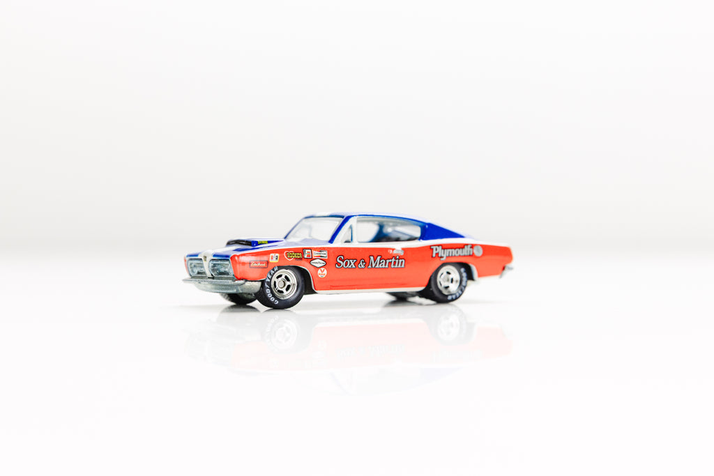 LOOSE Hemi Cuda - Drag Strip Demons