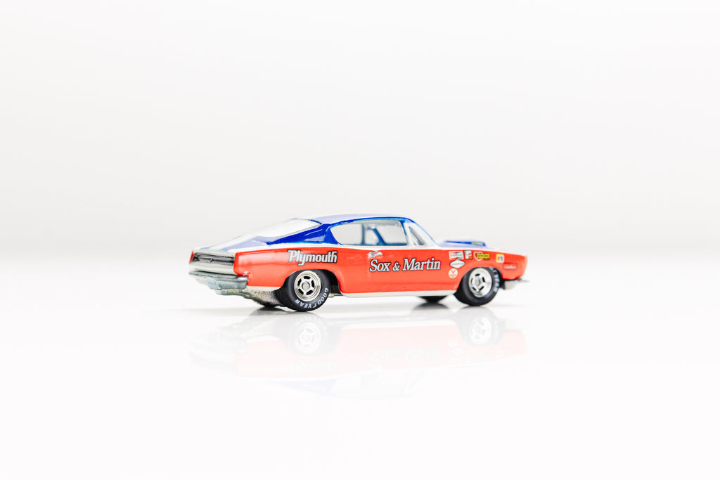 LOOSE Hemi Cuda - Drag Strip Demons
