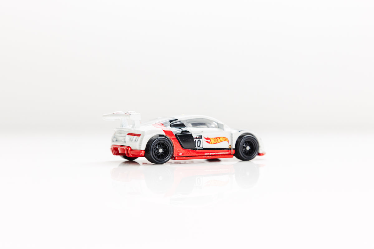 LOOSE Audi R8 LMS - Car Culture