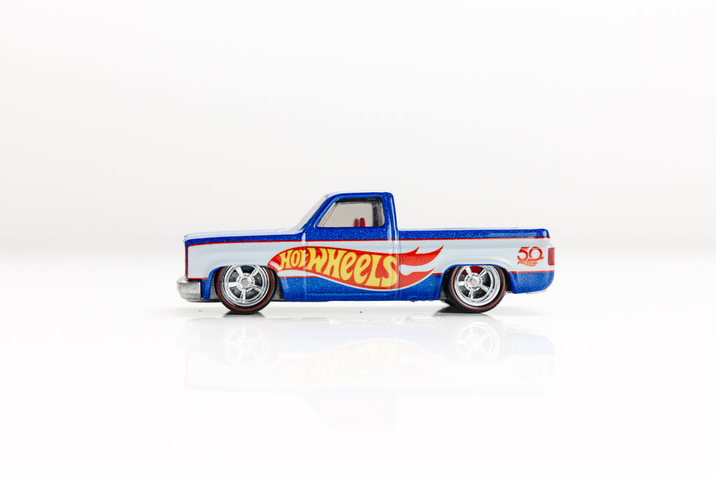 LOOSE '83 Chevy Silverado - Display Case