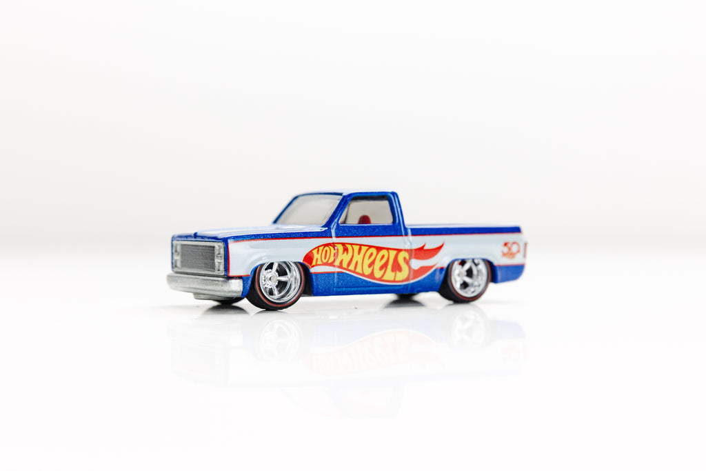 LOOSE '83 Chevy Silverado - Display Case