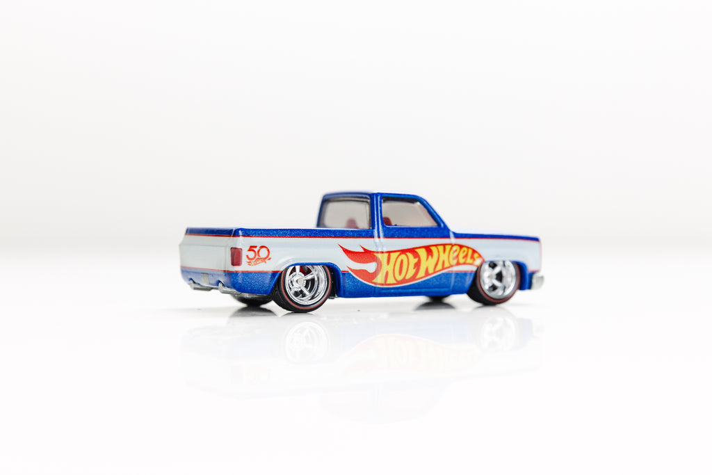 LOOSE '83 Chevy Silverado - Display Case