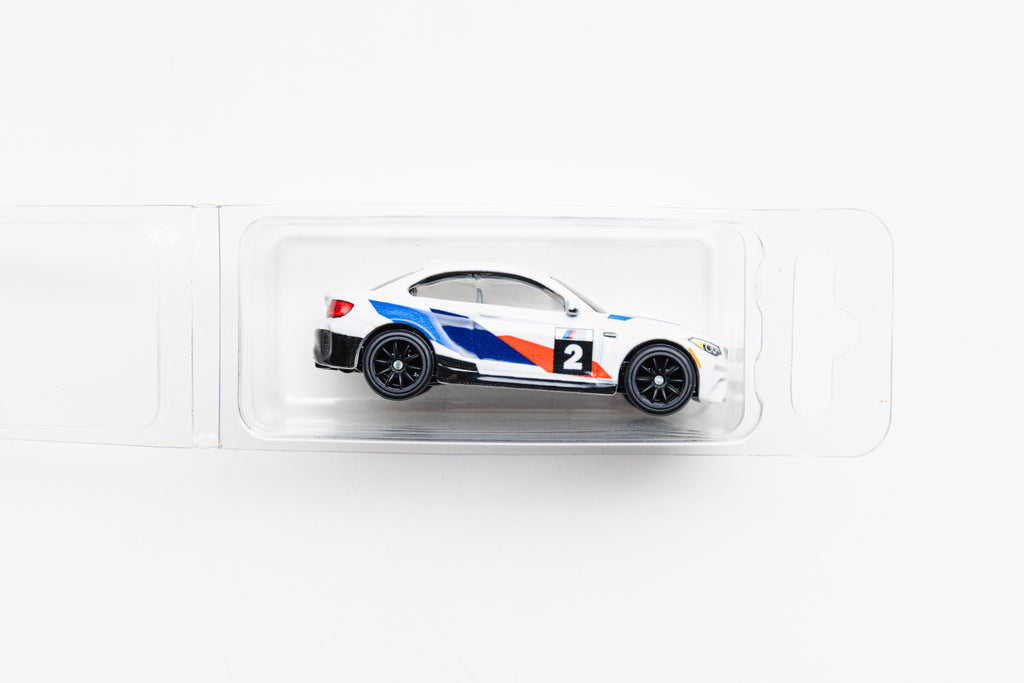 LOOSE 2016 BMW M2 - BMW Diorama