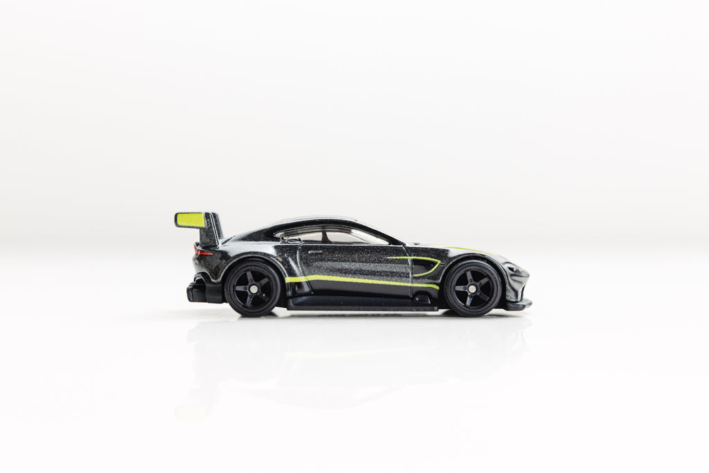 LOOSE Aston Martin Vantage GTE - Car Culture