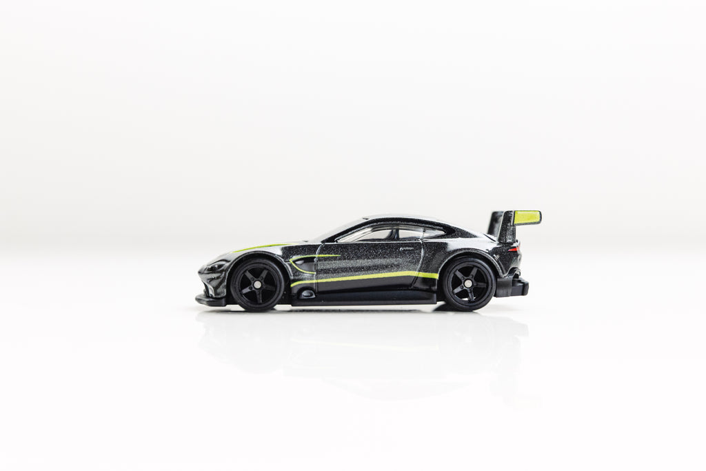 LOOSE Aston Martin Vantage GTE - Car Culture
