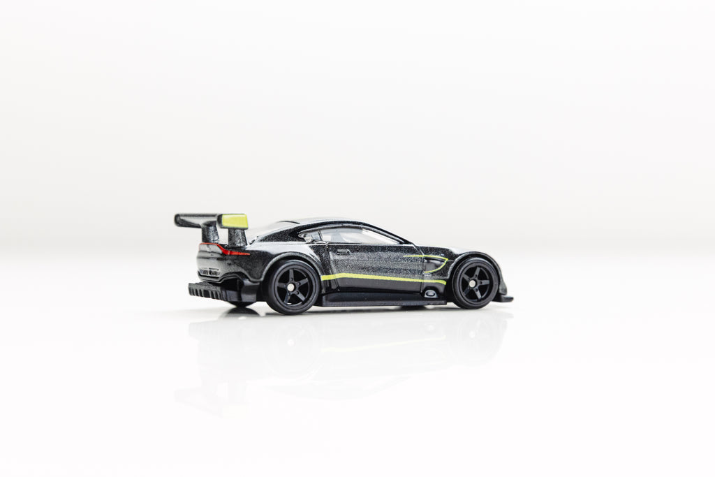 LOOSE Aston Martin Vantage GTE - Car Culture