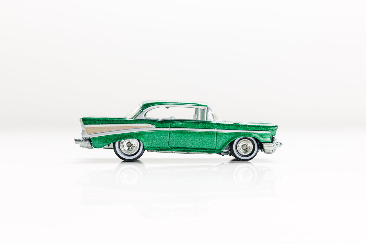 LOOSE '57 Chevy - Holiday Rods