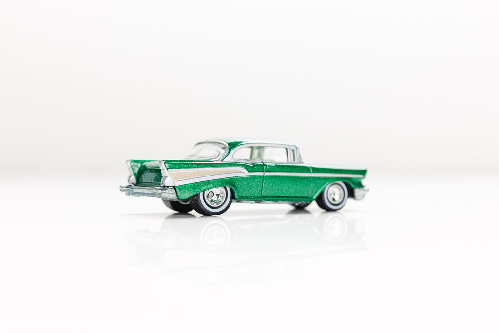 LOOSE '57 Chevy - Holiday Rods