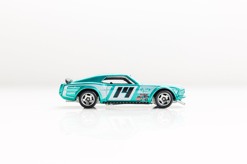 LOOSE '69 Mustang Boss 302 - Cool Classics