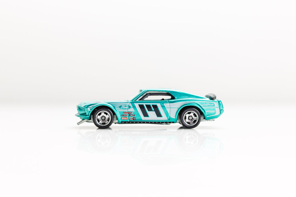 LOOSE '69 Mustang Boss 302 - Cool Classics
