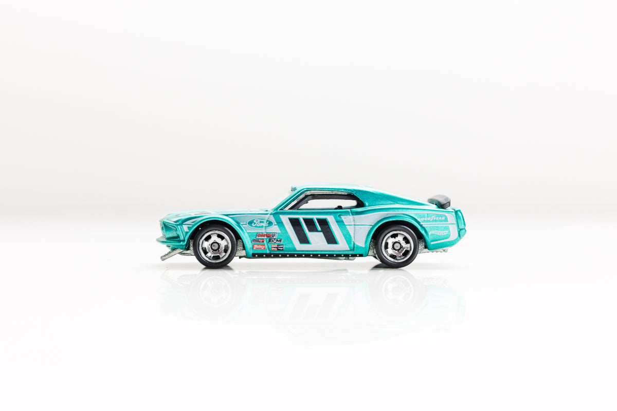 LOOSE '69 Mustang Boss 302 - Cool Classics