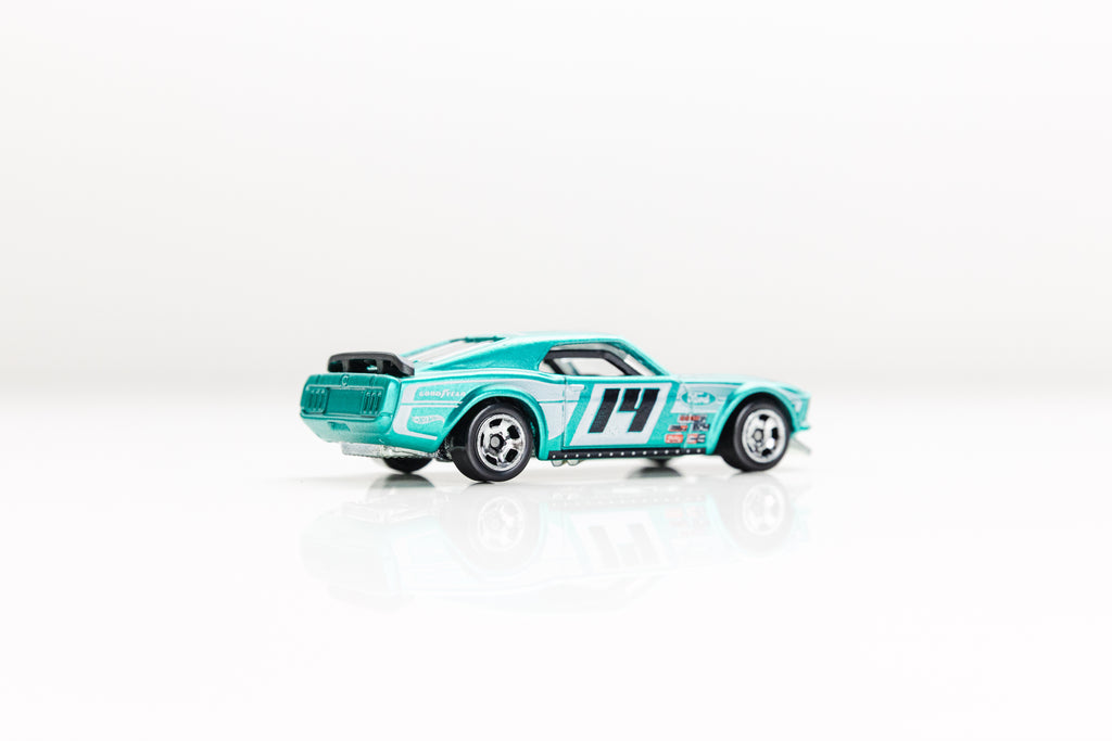 LOOSE '69 Mustang Boss 302 - Cool Classics