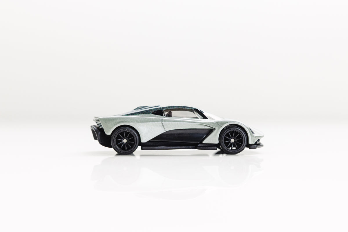 LOOSE Aston Martin Valhalla - Pop Culture