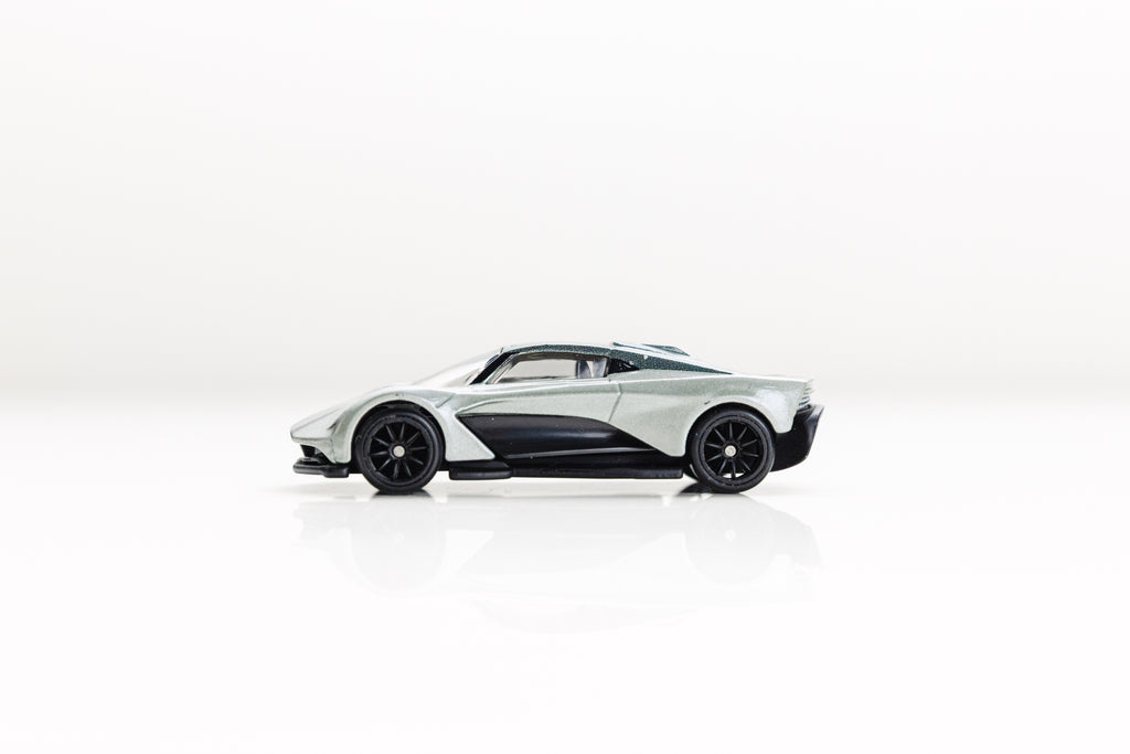 LOOSE Aston Martin Valhalla - Pop Culture