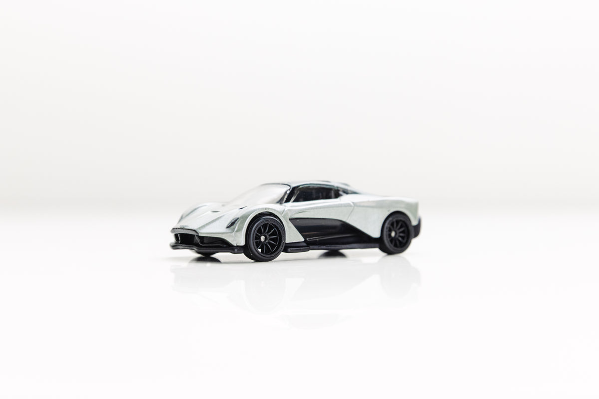LOOSE Aston Martin Valhalla - Pop Culture