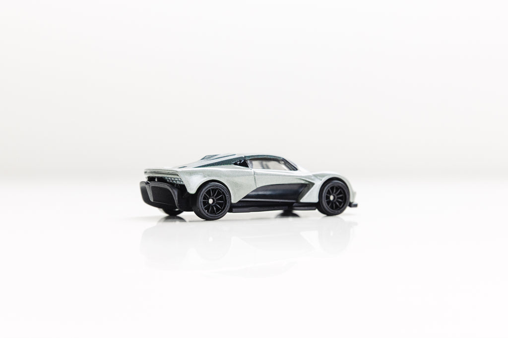 LOOSE Aston Martin Valhalla - Pop Culture