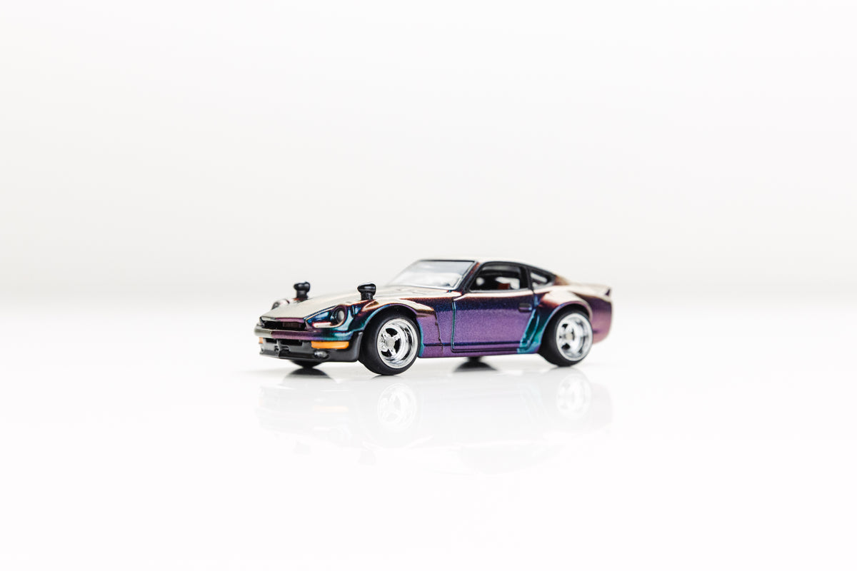 LOOSE '72 Datsun 240Z - Red Line Club
