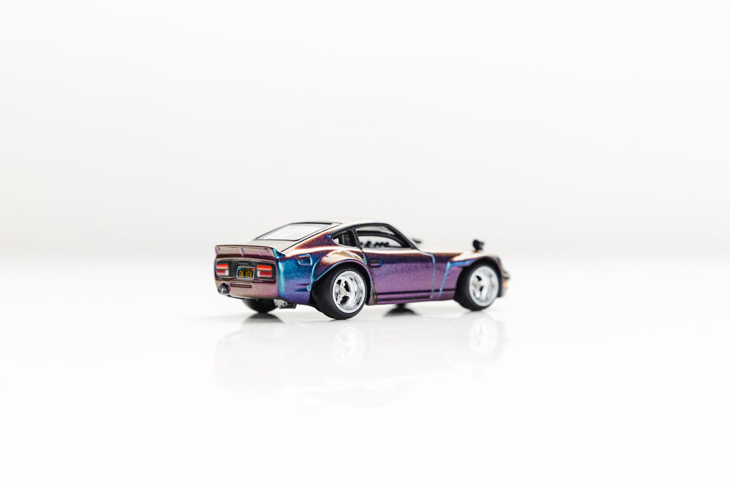LOOSE '72 Datsun 240Z - Red Line Club