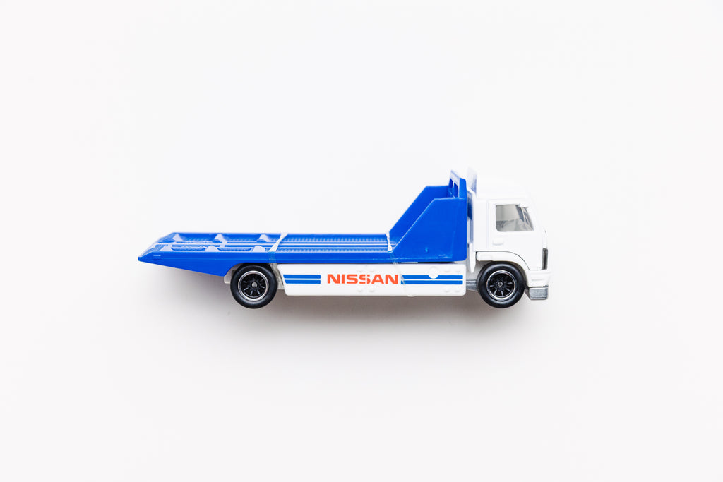 LOOSE Aero Lift - Nissan Diorama
